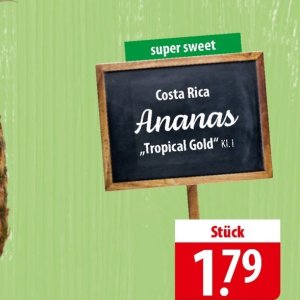 Ananas bei Famila Nord Ost